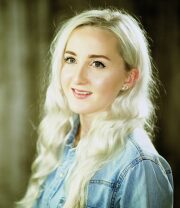 Holly Jacksonová